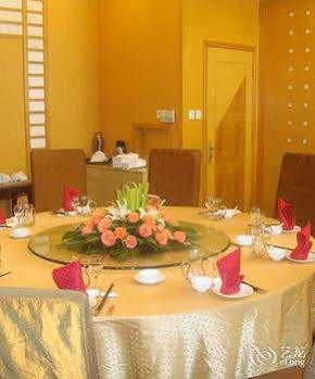 Huaqiao Hotel Linhai エクステリア 写真