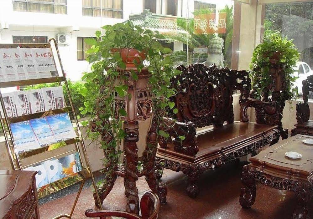 Huaqiao Hotel Linhai エクステリア 写真