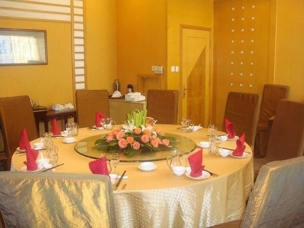 Huaqiao Hotel Linhai エクステリア 写真