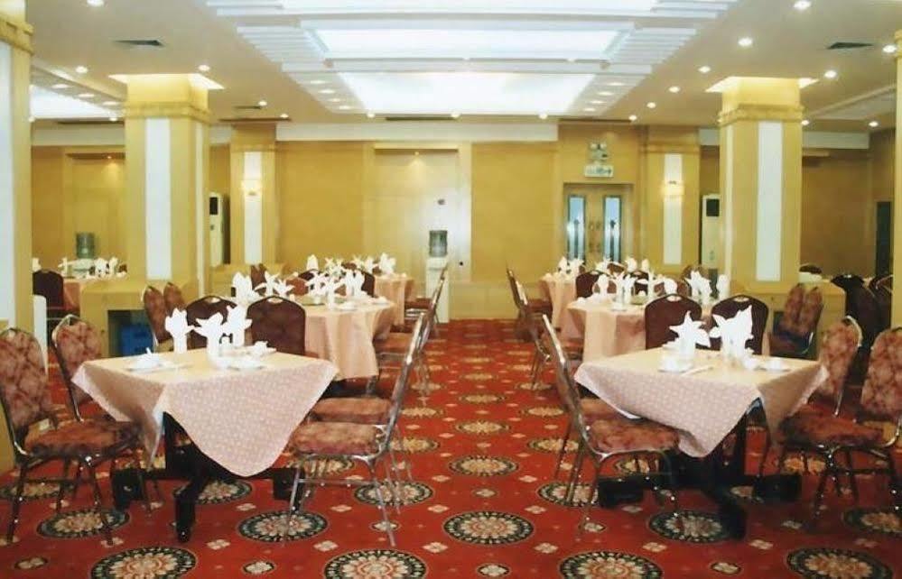 Huaqiao Hotel Linhai エクステリア 写真