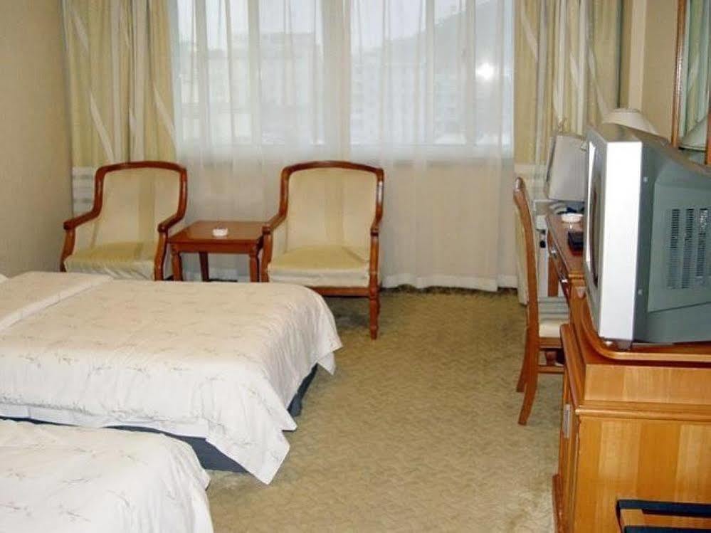 Huaqiao Hotel Linhai エクステリア 写真