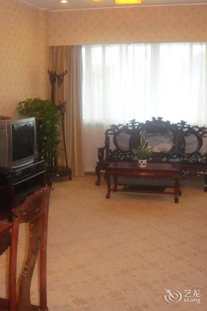 Huaqiao Hotel Linhai エクステリア 写真